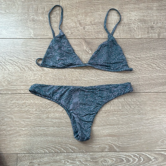 Acacia set - Picture 1 of 2